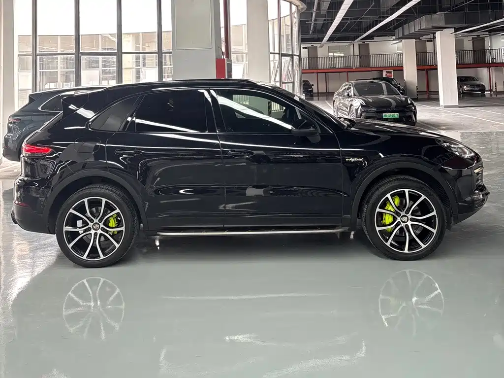 Porsche Cayenne Hybrid — фото 3
