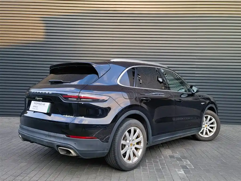 Porsche Cayenne Hybrid — фото 8