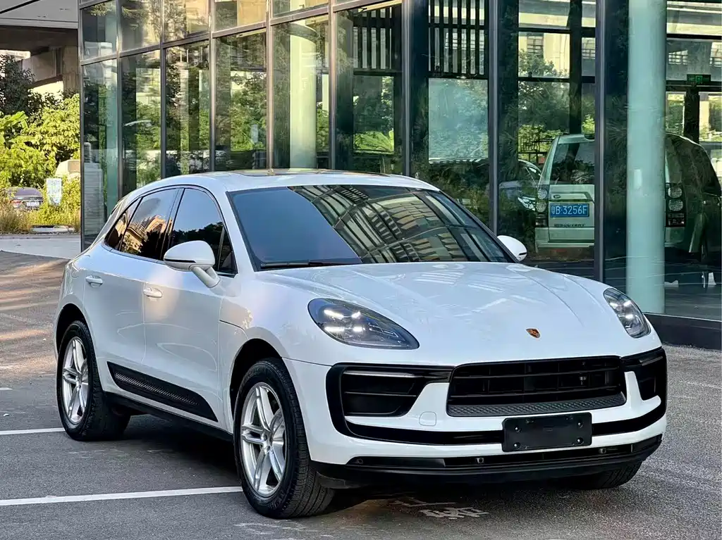 Porsche Macan — фото 11