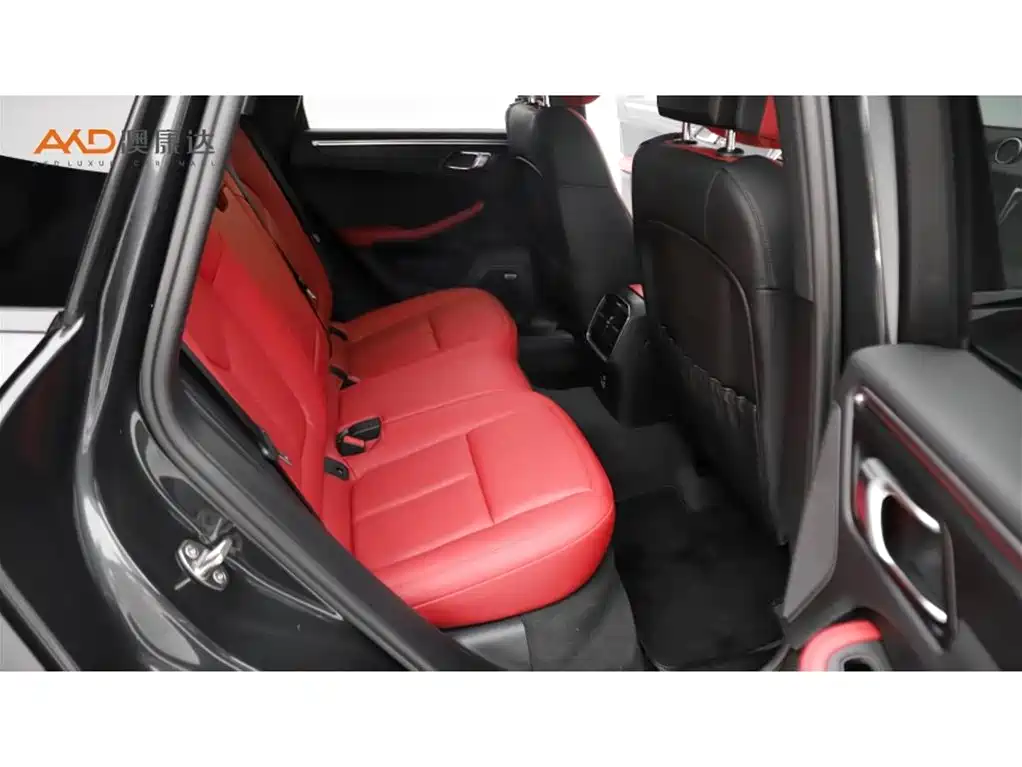 Porsche Macan — фото 8