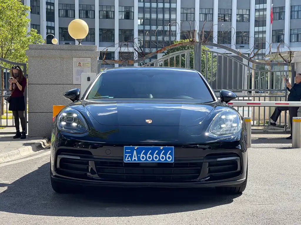 Porsche Panamera — фото 2