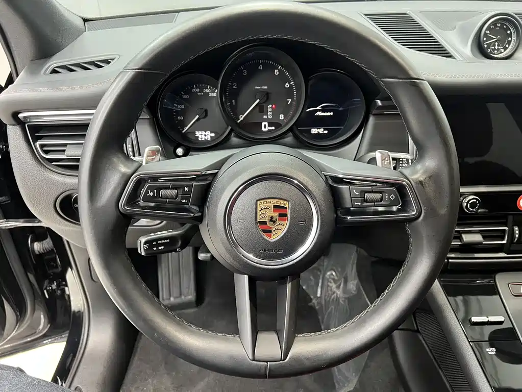 Porsche Macan — фото 10