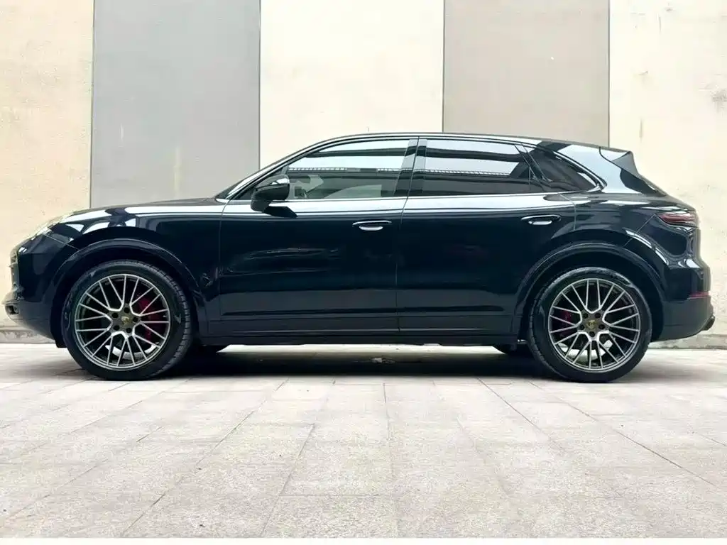 Porsche Cayenne — фото 8