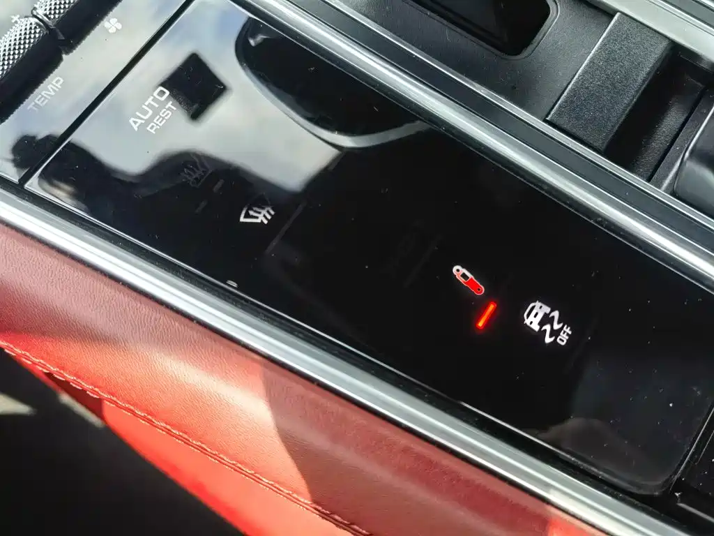 Porsche Panamera Hybrid — фото 24