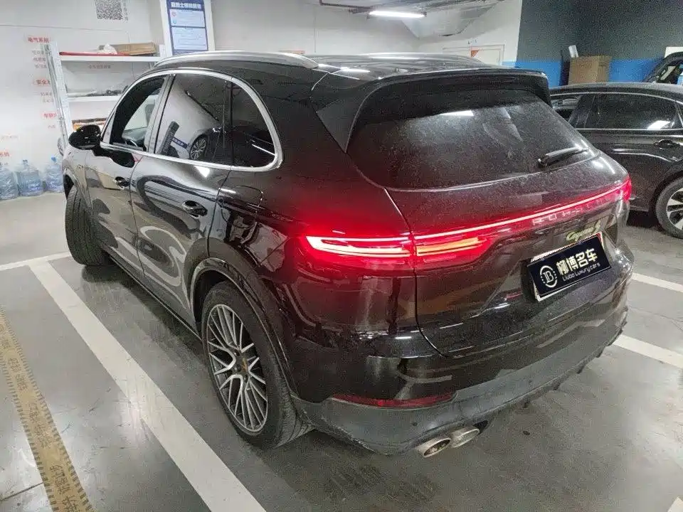 Porsche Cayenne Hybrid — фото 3