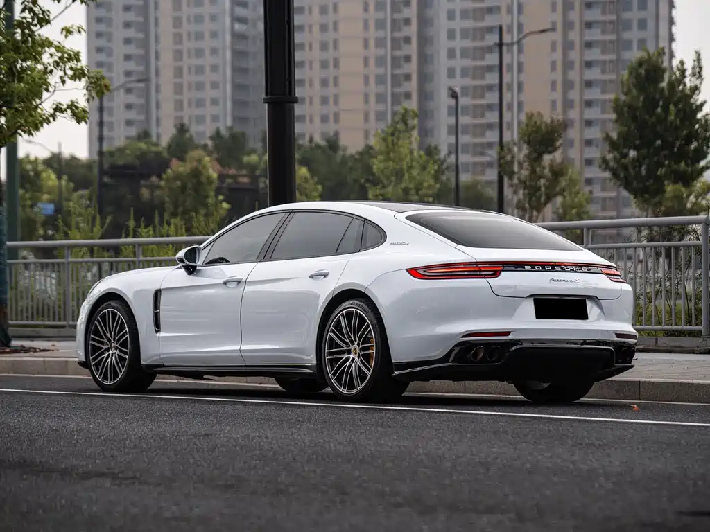 Porsche Panamera — фото 6
