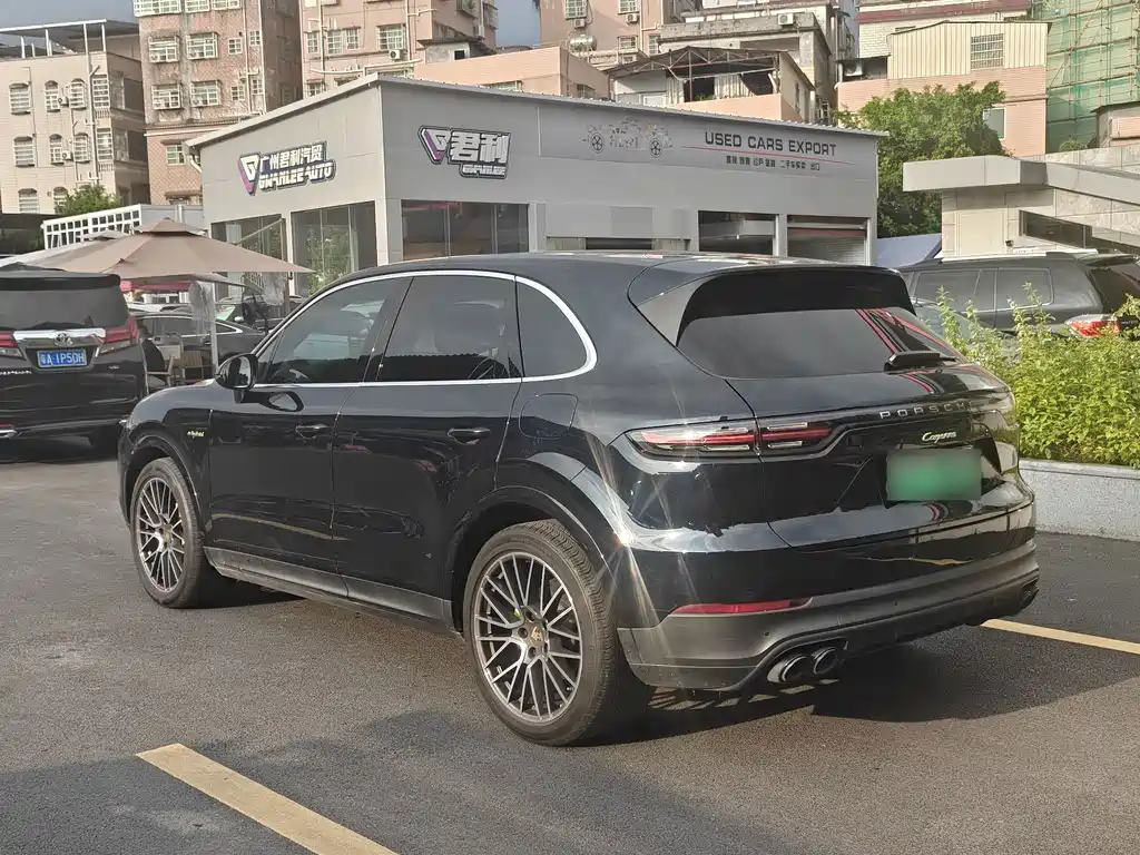 Porsche Cayenne Hybrid — фото 8