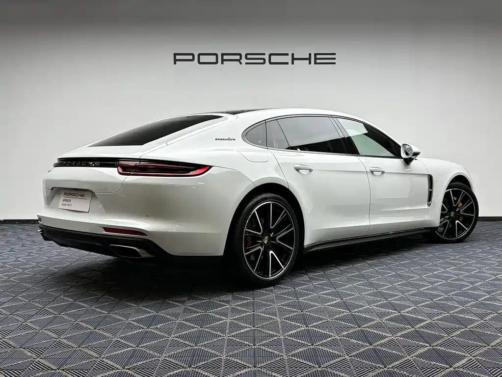 Porsche Panamera — фото 6