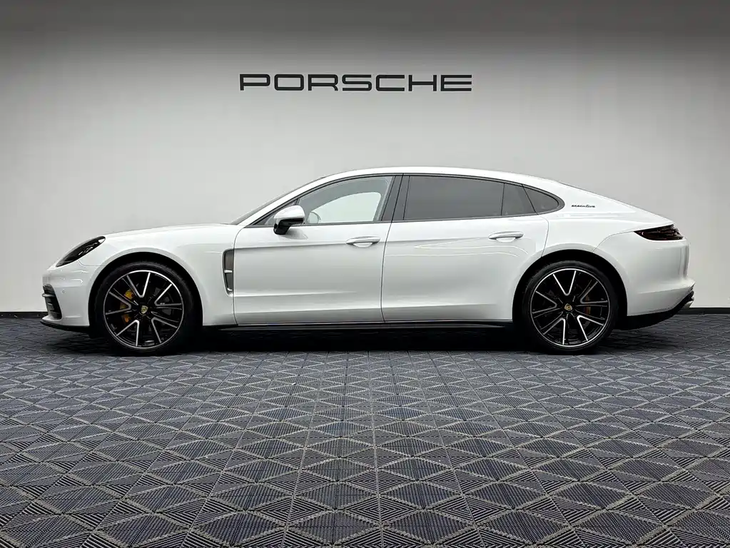 Porsche Panamera — фото 9
