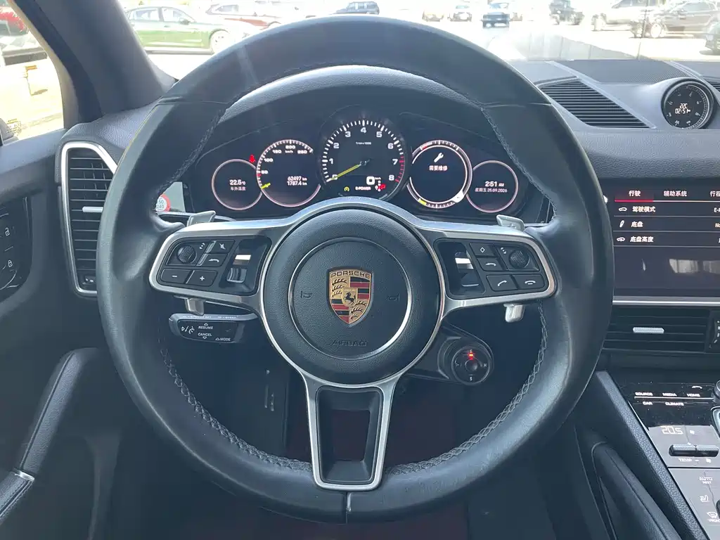 Porsche Cayenne Hybrid — фото 13