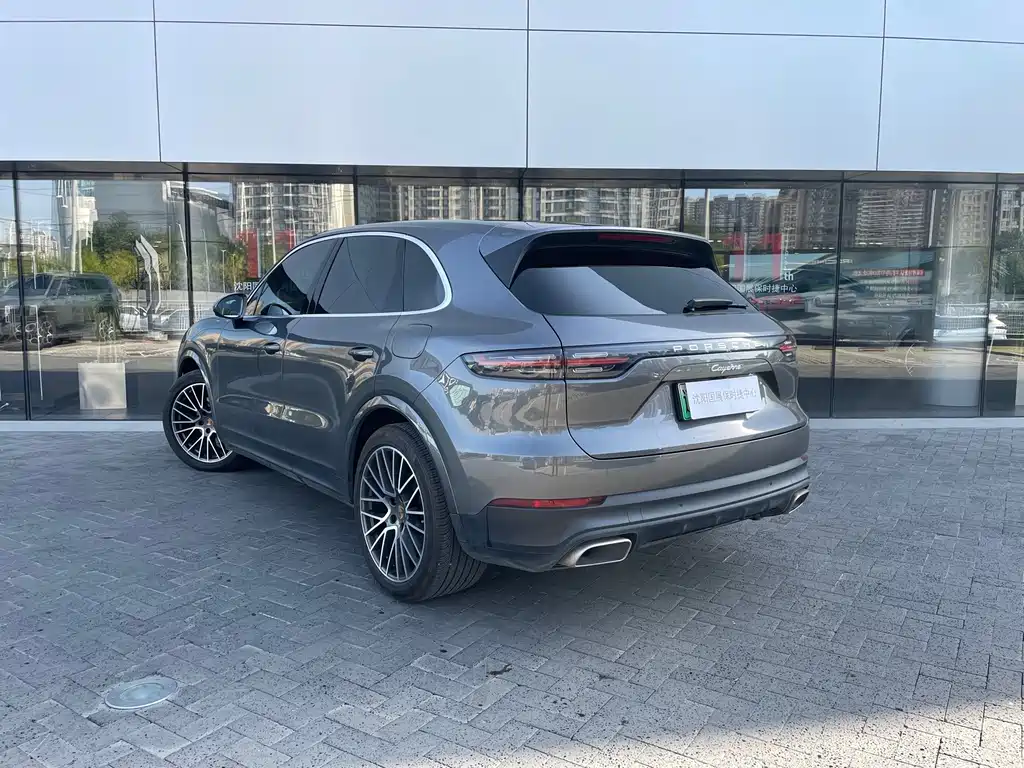 Porsche Cayenne Hybrid — фото 6