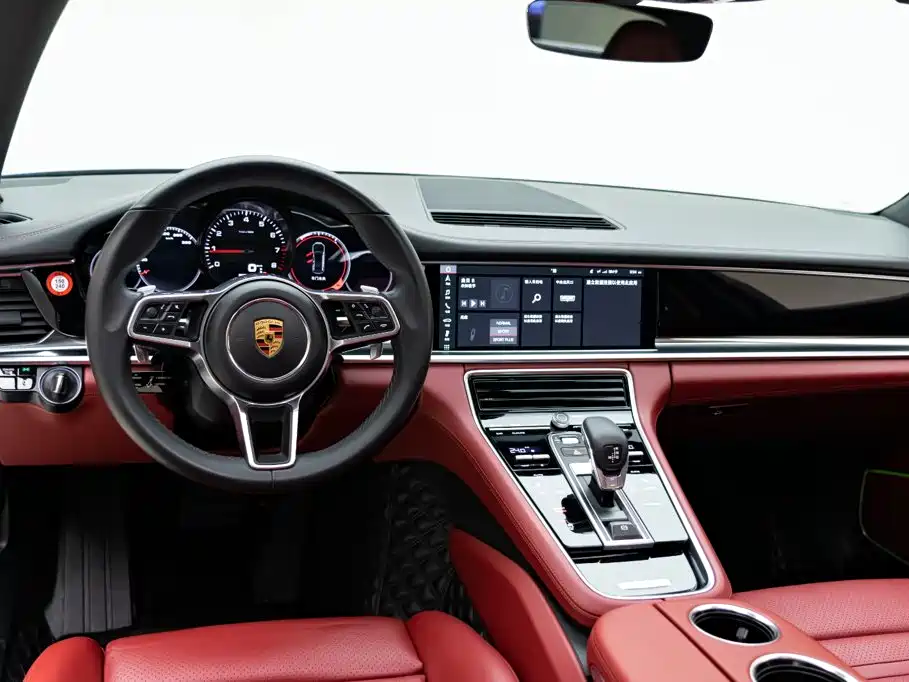 Porsche Panamera — фото 13