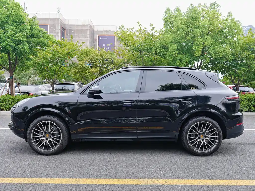 Porsche Cayenne — фото 3