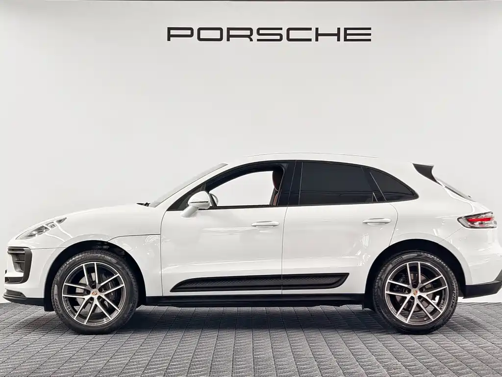 Porsche Macan — фото 7