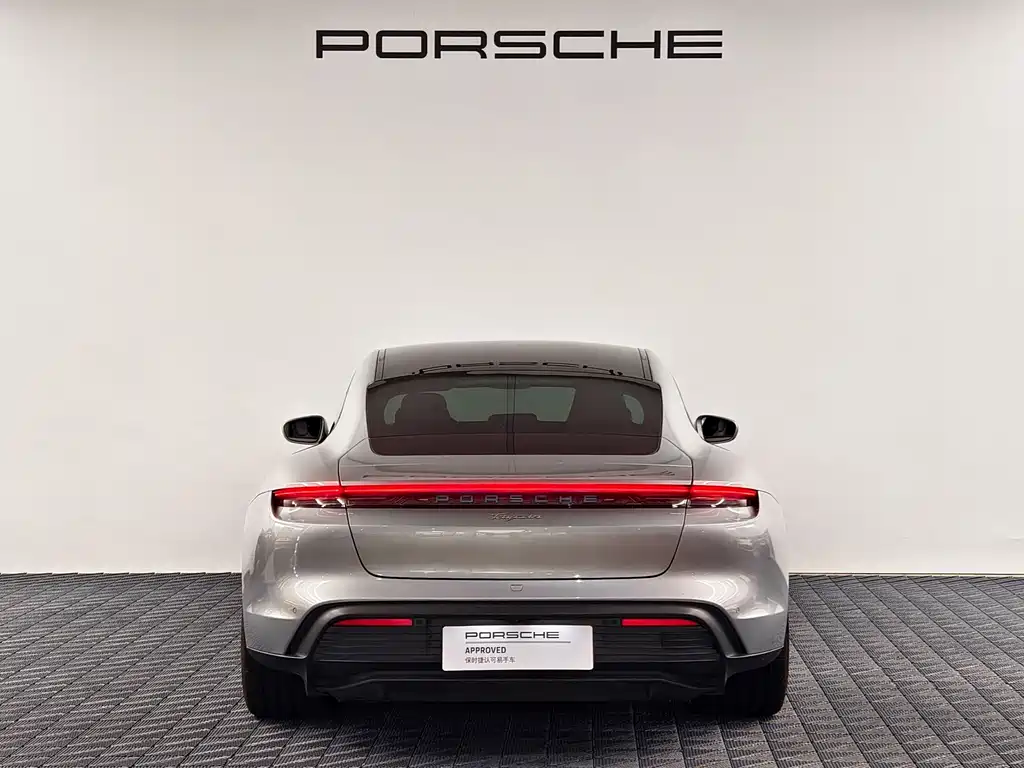 Porsche Taycan — фото 7