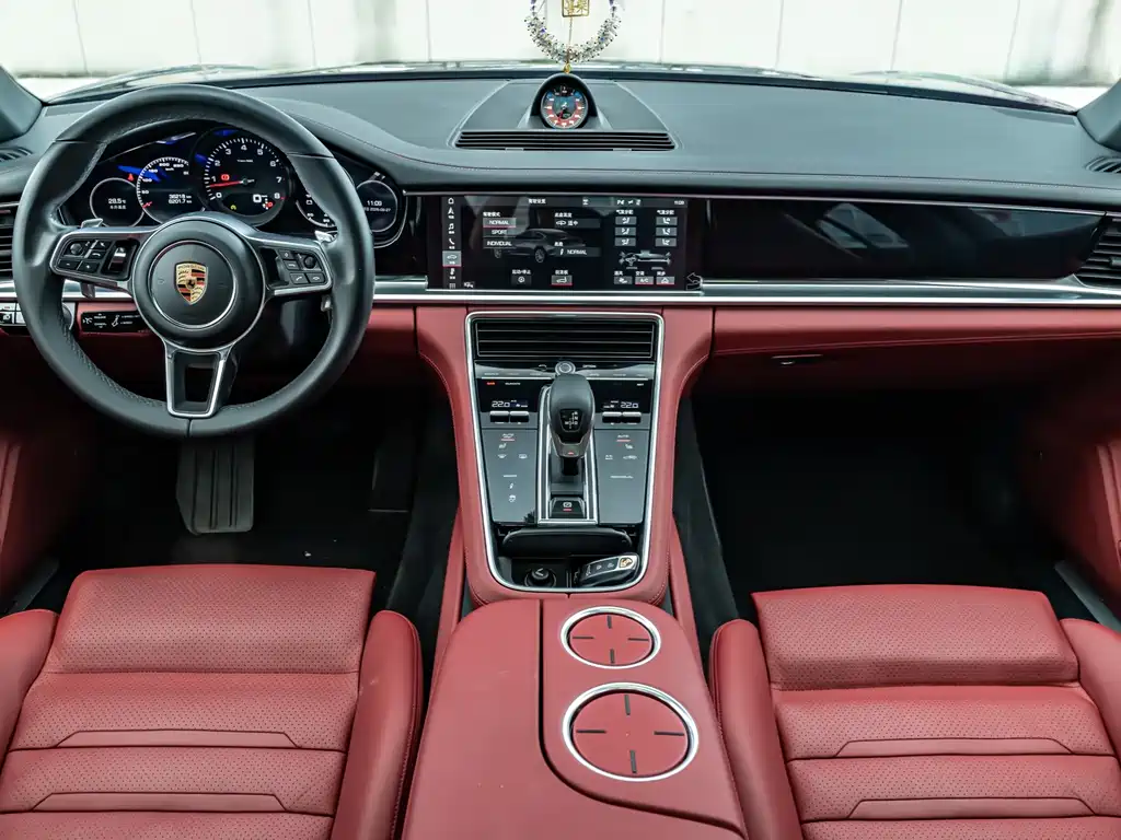 Porsche Panamera — фото 19