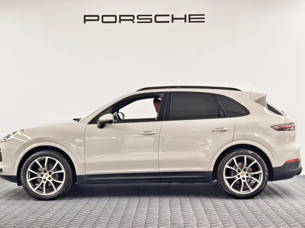 Porsche Cayenne — фото 6