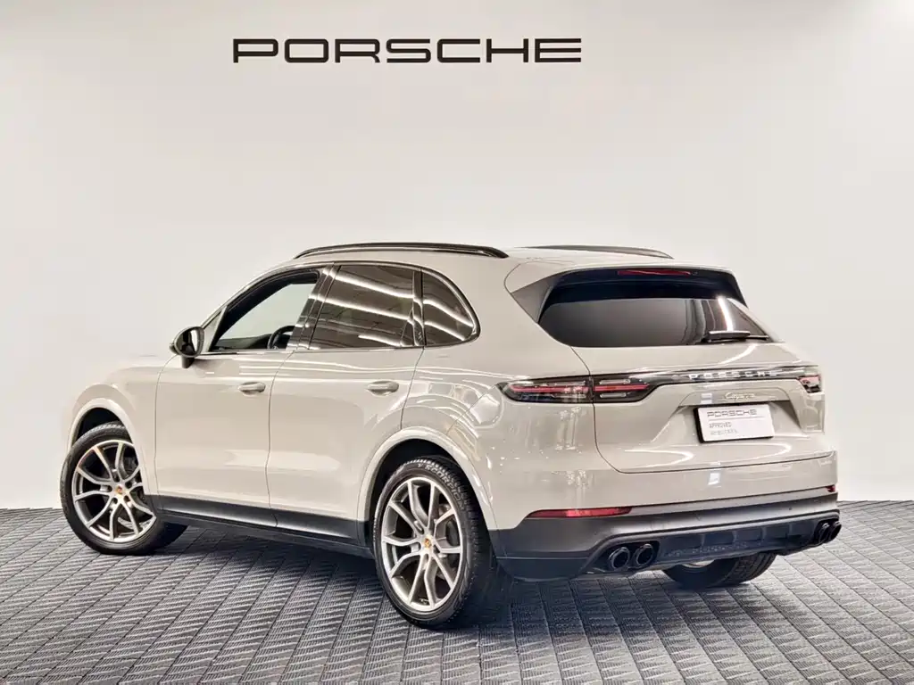 Porsche Cayenne — фото 7