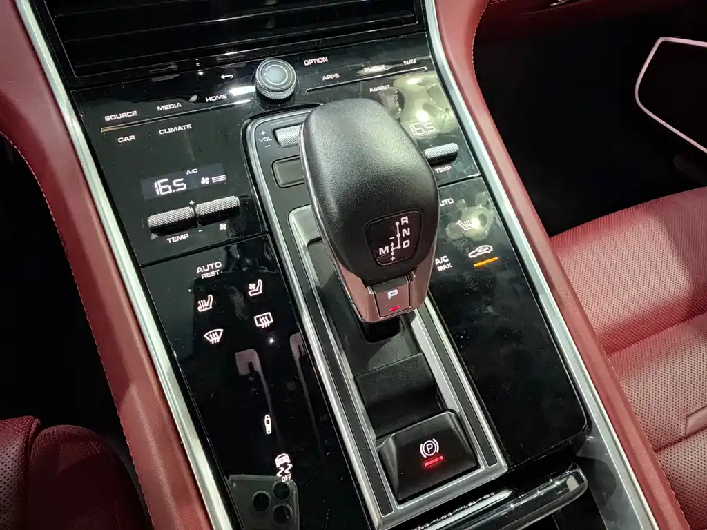 Porsche Panamera — фото 13