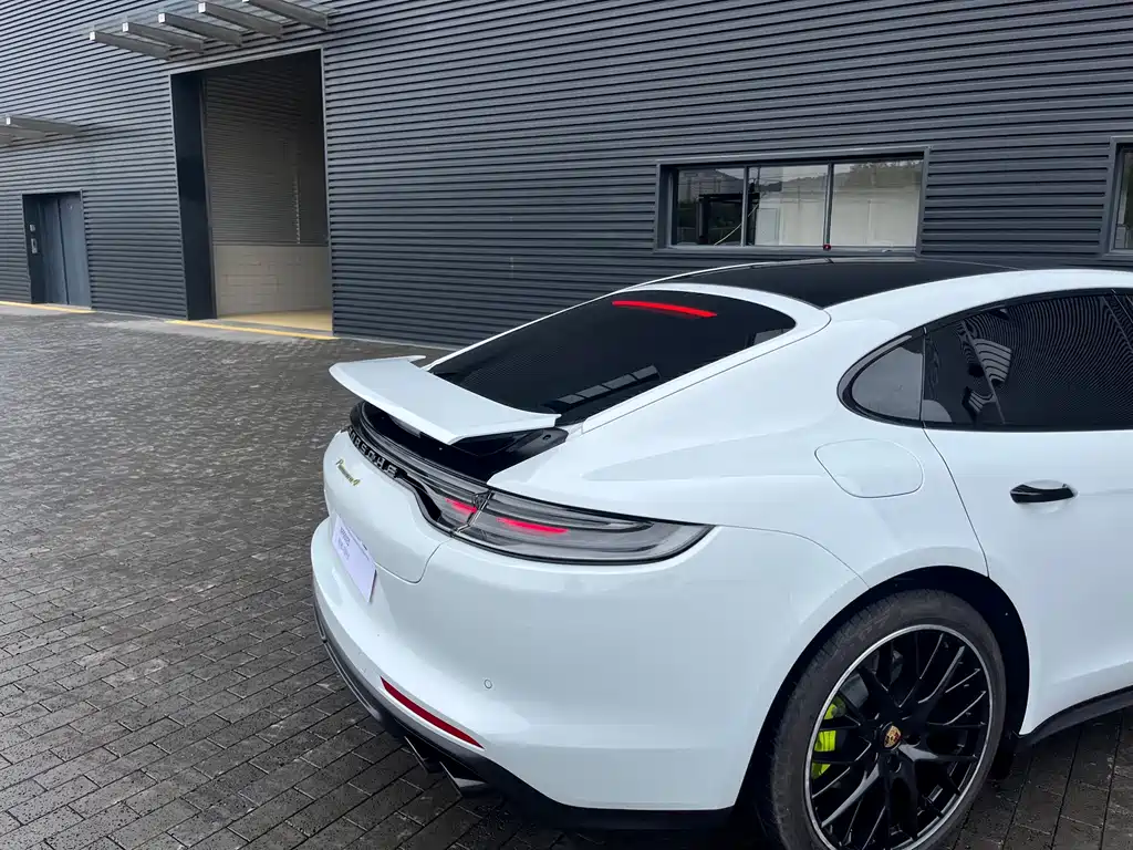 Porsche Panamera Hybrid — фото 22