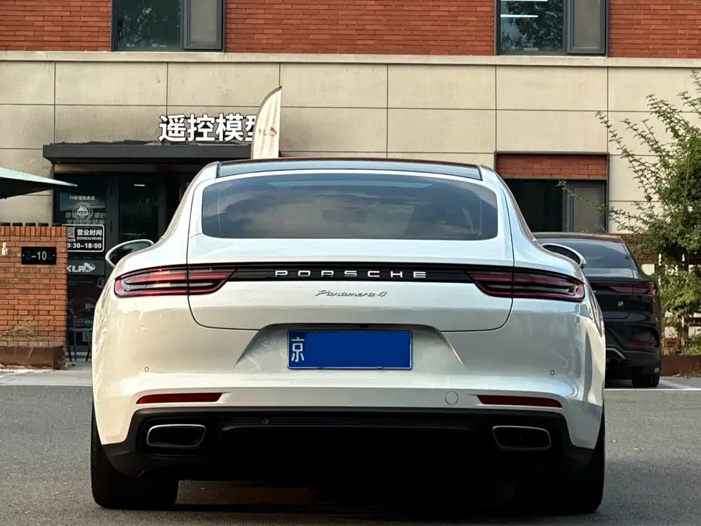 Porsche Panamera — фото 11