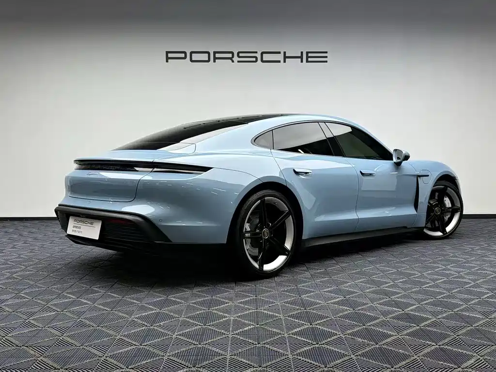 Porsche Taycan — фото 2