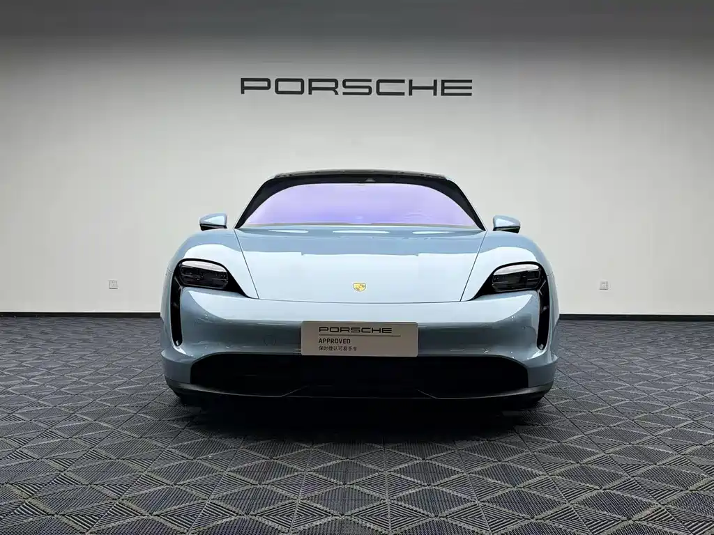 Porsche Taycan — фото 9