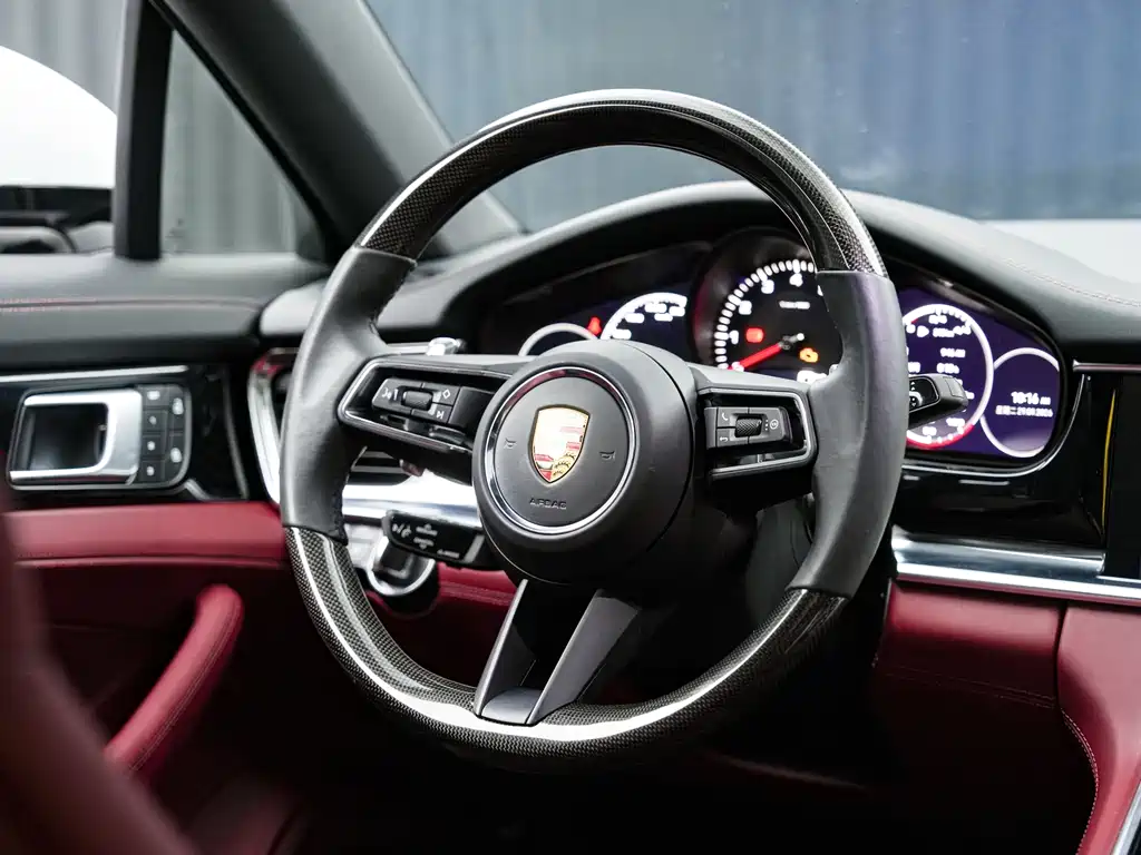 Porsche Panamera — фото 10