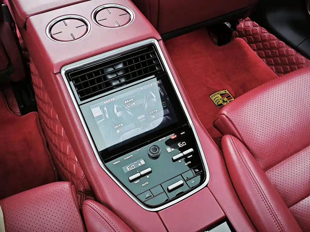 Porsche Panamera — фото 17