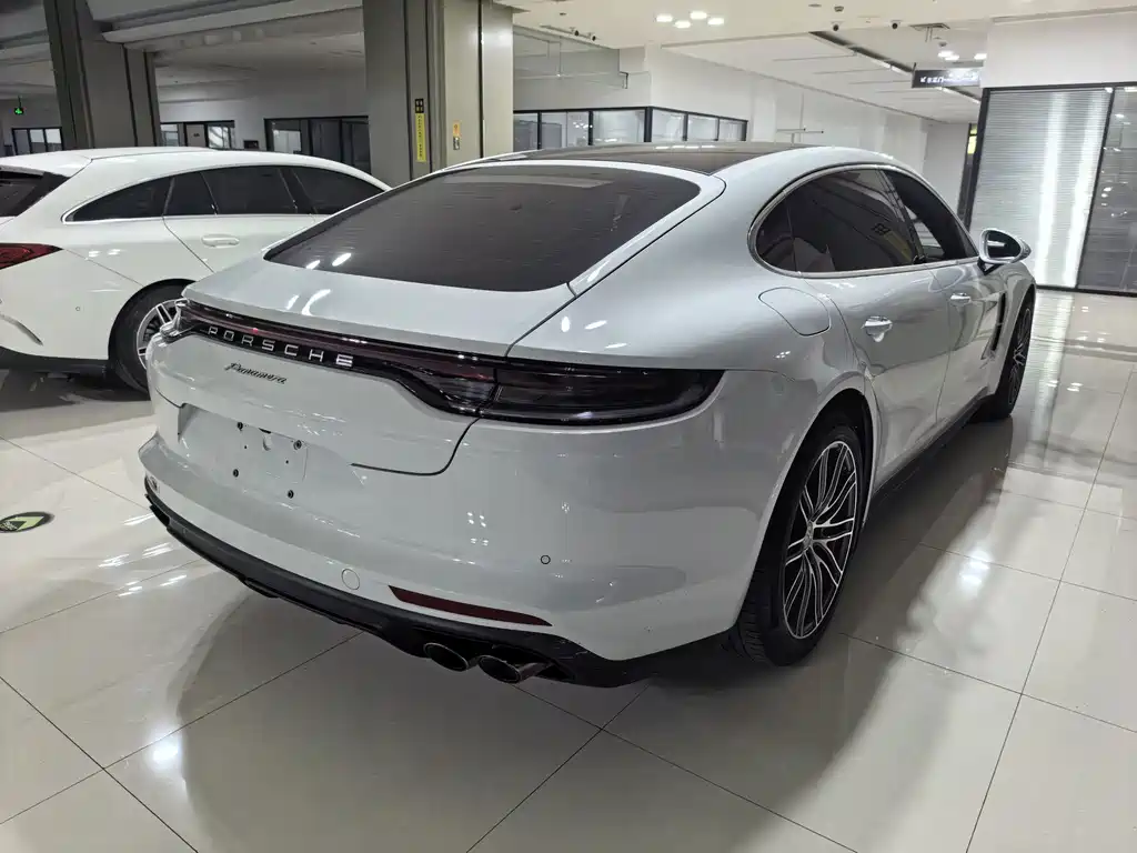 Porsche Panamera — фото 18