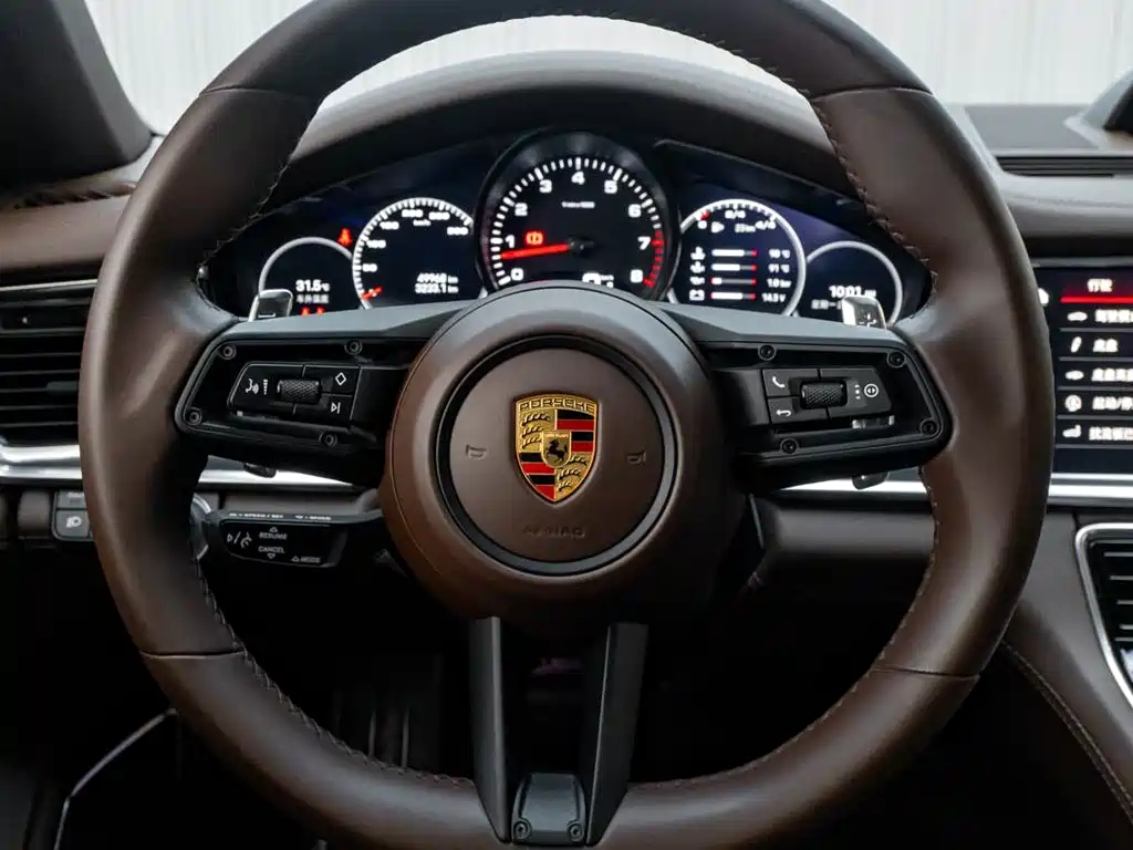 Porsche Panamera — фото 16