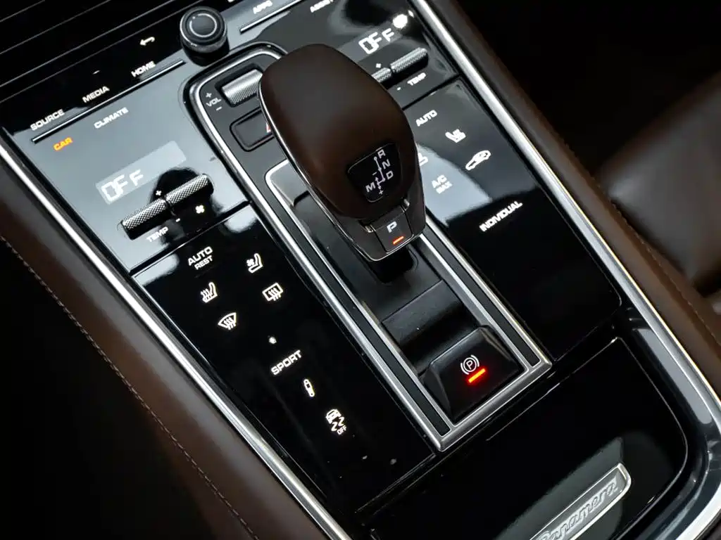 Porsche Panamera — фото 19