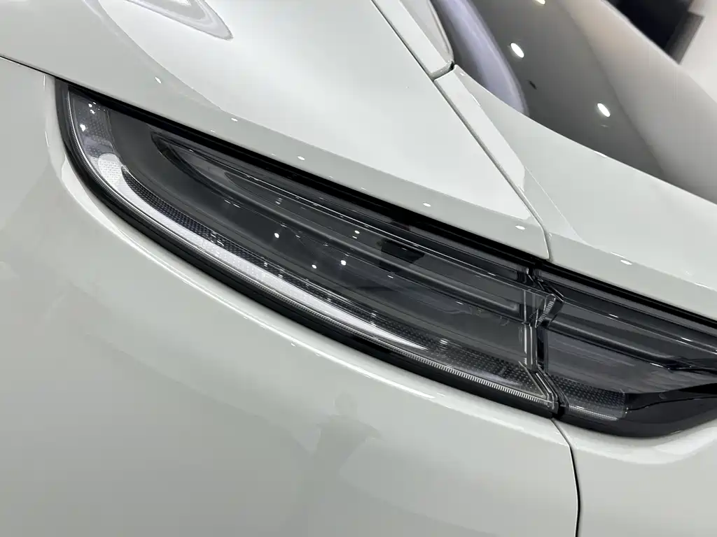 Porsche Panamera — фото 19