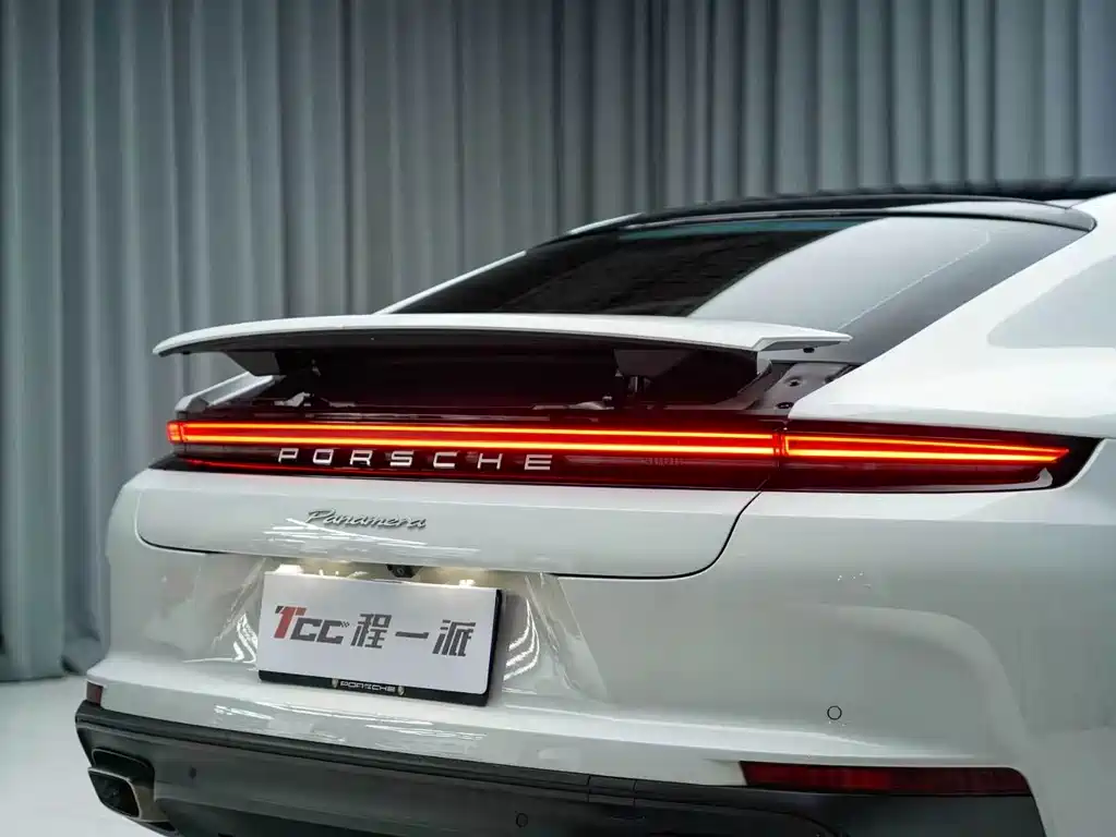 Porsche Panamera — фото 8