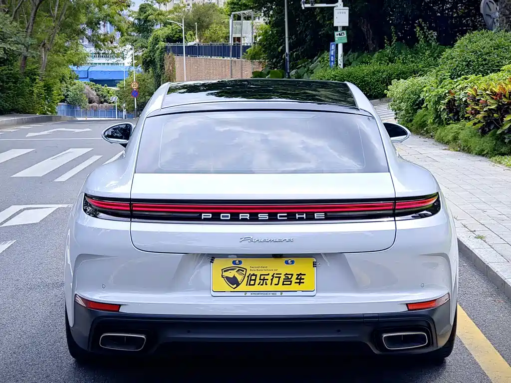 Porsche Panamera — фото 31