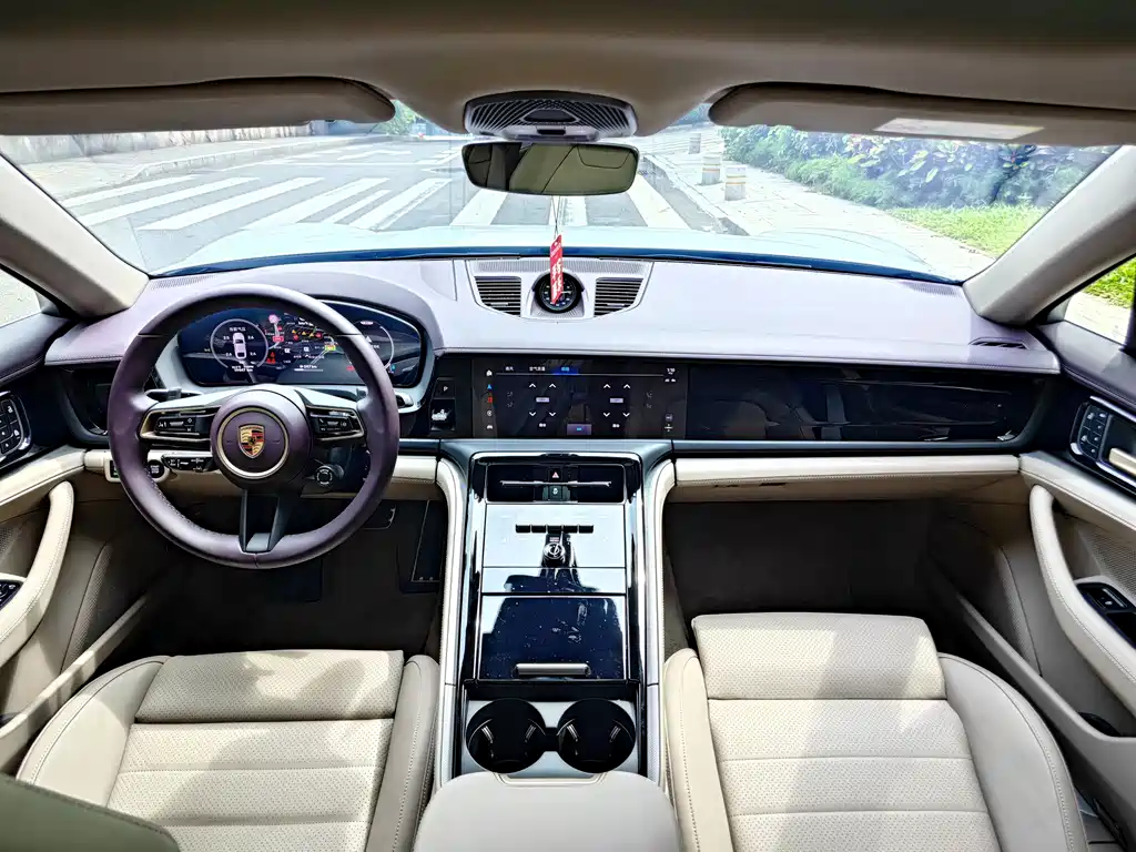 Porsche Panamera — фото 7