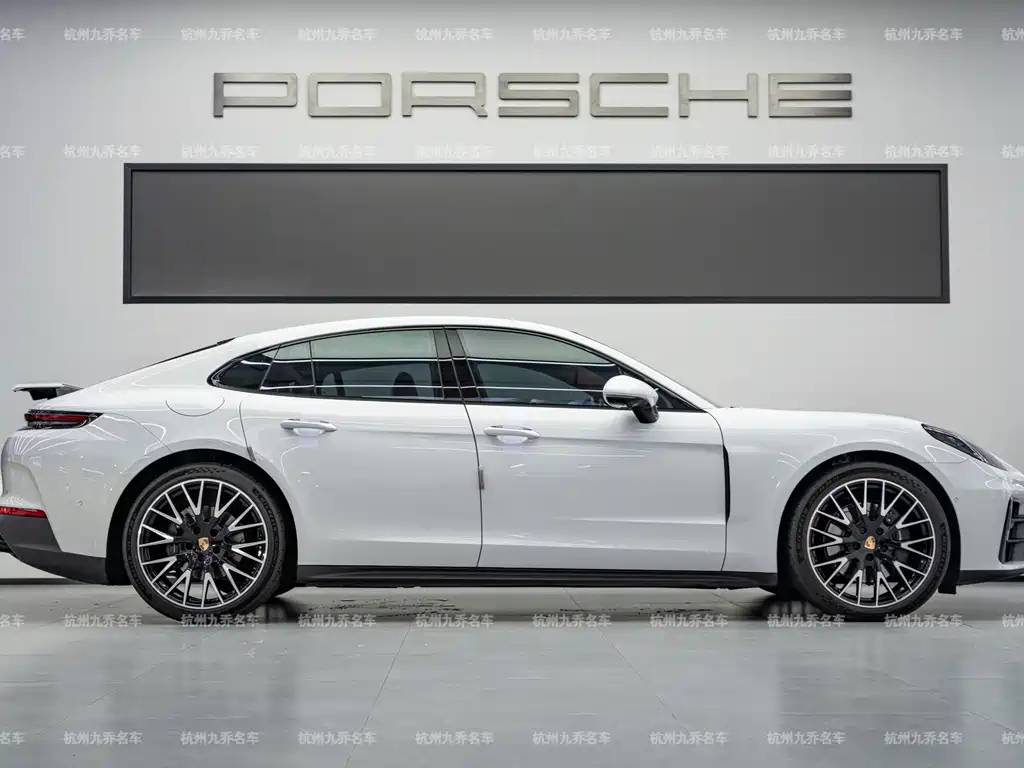 Porsche Panamera — фото 4