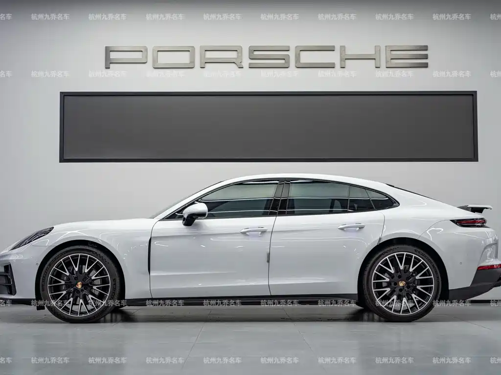 Porsche Panamera — фото 8