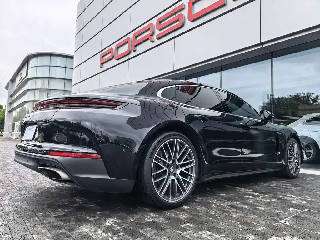 Porsche Panamera — фото 10