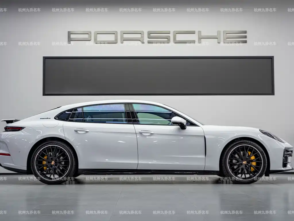 Porsche Panamera — фото 4