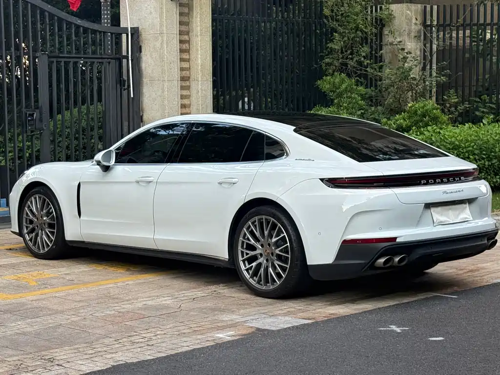 Porsche Panamera — фото 4