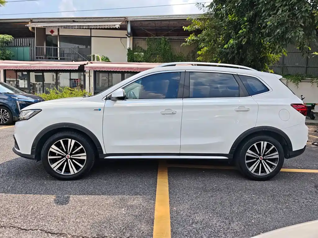 Roewe RX5 — фото 8