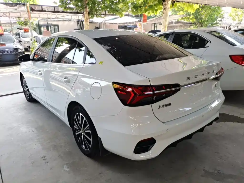 Roewe i5 — фото 5