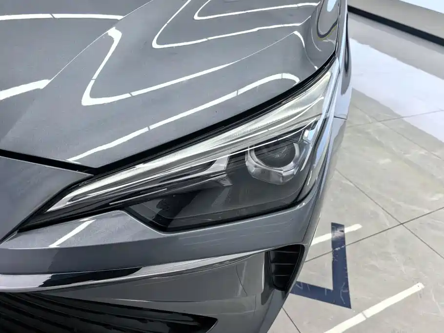 Roewe i5 — фото 5