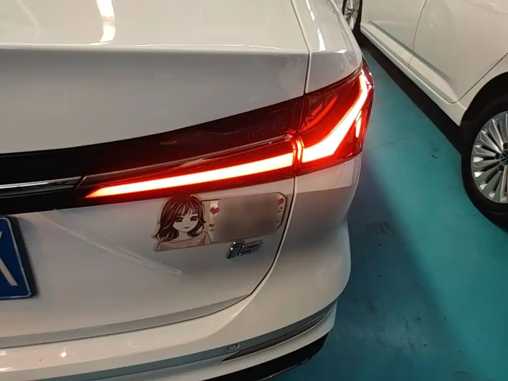 Roewe i5 — фото 8
