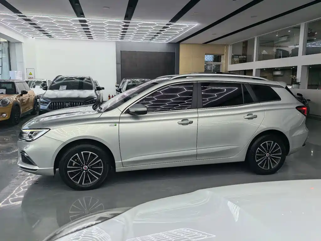 Roewe Ei5 — фото 4