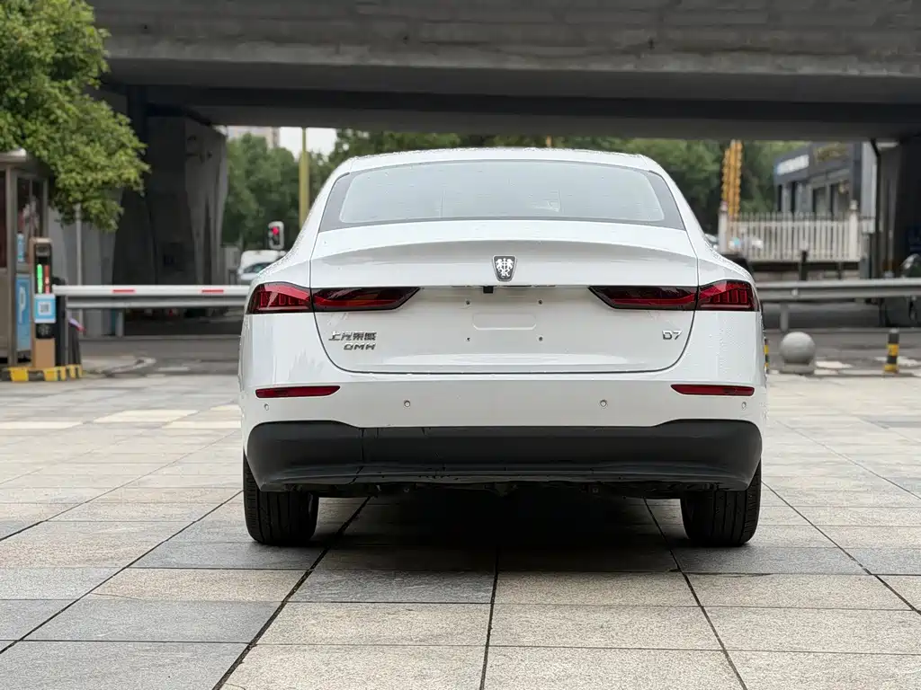 Roewe D7 — фото 8