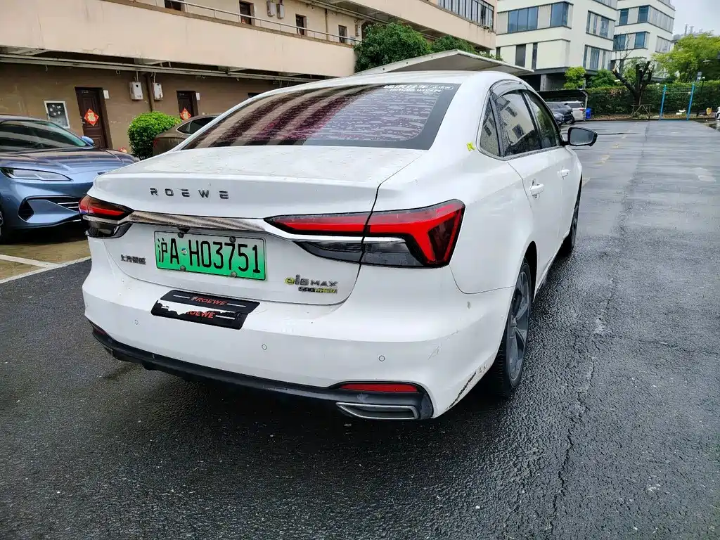Roewe i6 MAX New Energy — фото 8