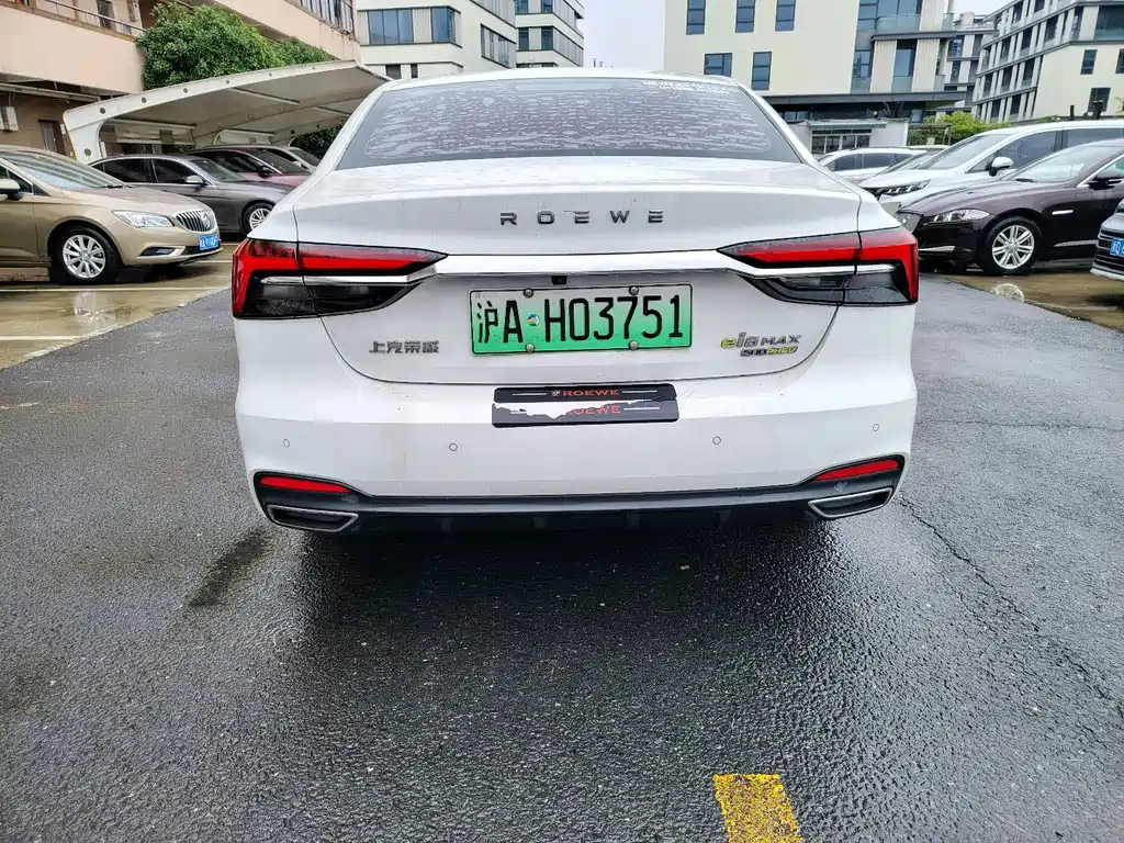 Roewe i6 MAX New Energy — фото 9