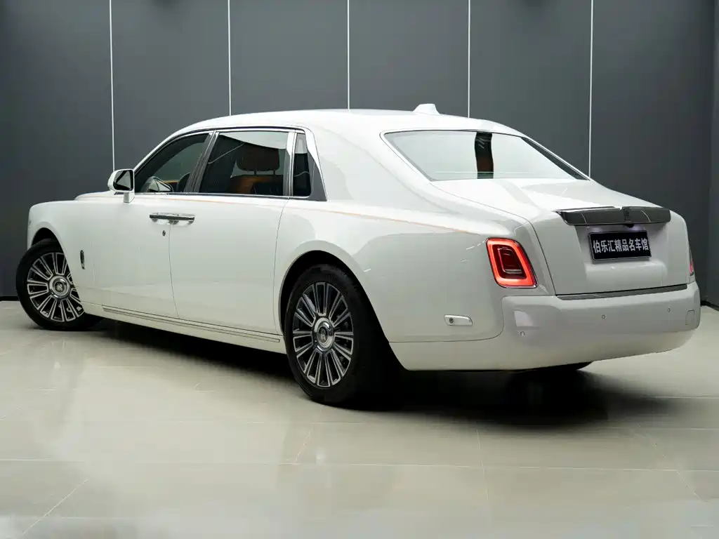 Rolls-Royce Phantom — фото 4